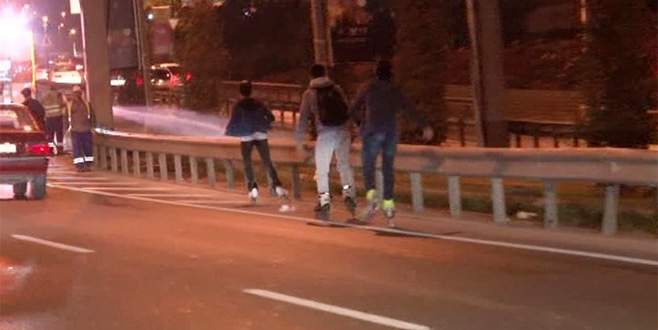 Patenli gençlerin E-5’te tehlikeli yolculuğu