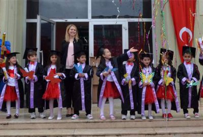 Miniklerin mezuniyet heyecanı