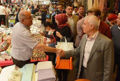 Bozbey pazarda esnafı dinledi