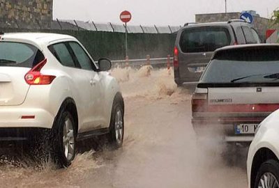 Bursa’da kuvvetli sağanak yağış