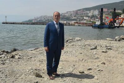 Gemlik Meydanı denizle bütünleşiyor