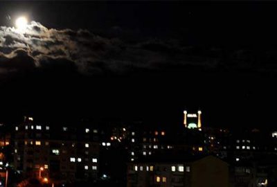 Bursa’da ay muhteşem görüntüler oluşturdu