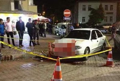 Ayrı yaşadığı eşiyle ilişkisi olduğunu öne sürdüğü adamı öldürdü