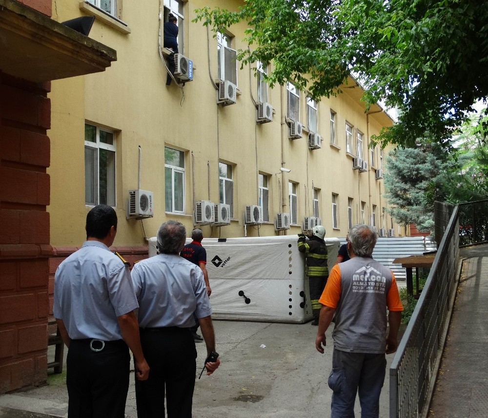 Kadın mahkum hastanede kalmak için intihara kalkıştı