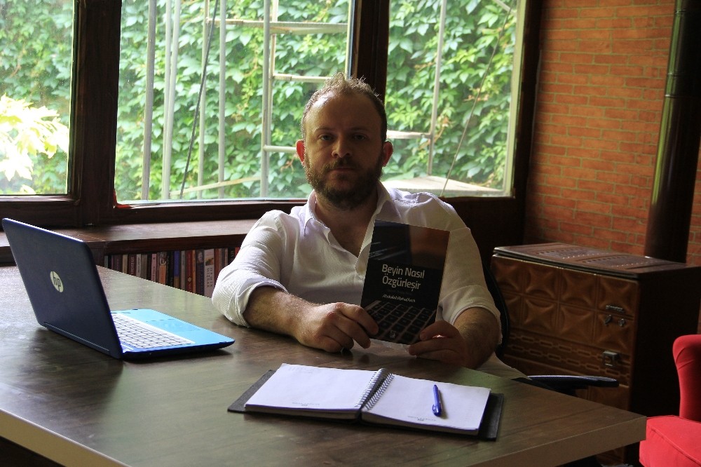 Abdullah Reha Nazlı’nın dördüncü kitabı ’beyin nasıl özgürleşir’ yayınlandı