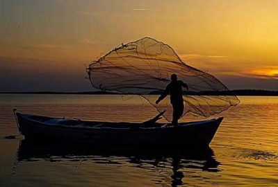 Güneş ve suyun kucaklaştığı yer Gölyazı