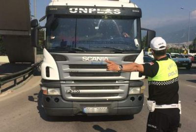 Bursa’da kamyonlara ceza yağdı
