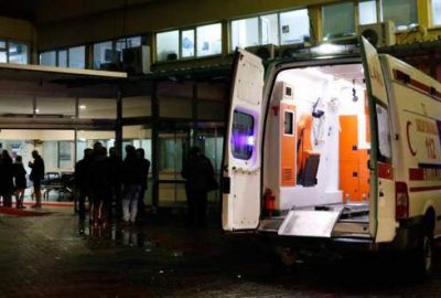 Yol kenarında oturanlara pompalı tüfekle saldırı: 3 yaralı