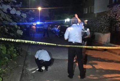 Sokak ortasında gelinini vurdu