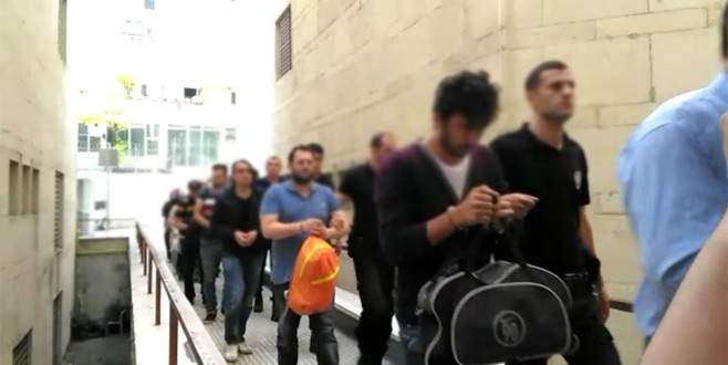 Bursa’da 15 FETÖ şüphelisi adliyeye sevk edildi