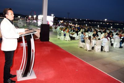 Geleneksel iftarda şehit ve gazi aileleri ile buluştular