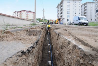 ÇEDAŞ, havai elektrik hatlarını yer altına alıyor
