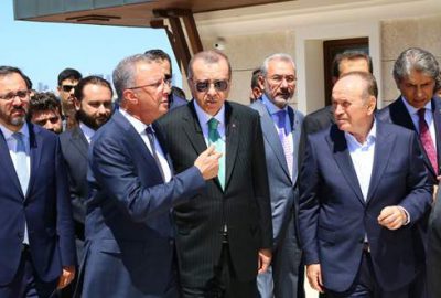 Erdoğan yenilenen İstanbul Anadolu İmam Hatip Lisesi’ni gezdi