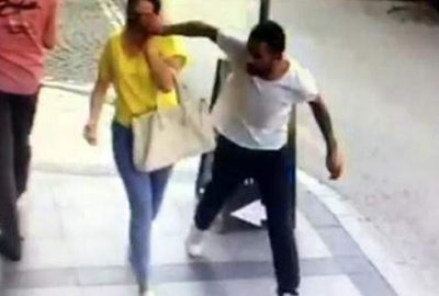 Yüzündeki gözlüğü çalındı