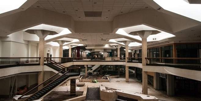 ABD’de AVM’ler can çekişiyor