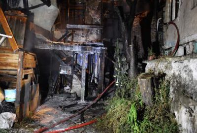 Bursa’da metruk bina yangını!