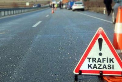 Jandarma aracı ile otomobil çarpıştı: 3 yaralı