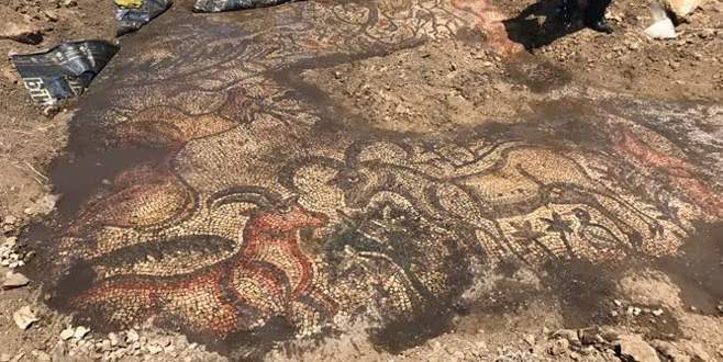 1600 yıllık mozaik bulundu