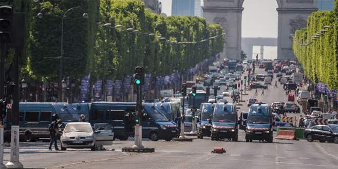 Paris’te saldırı alarmı