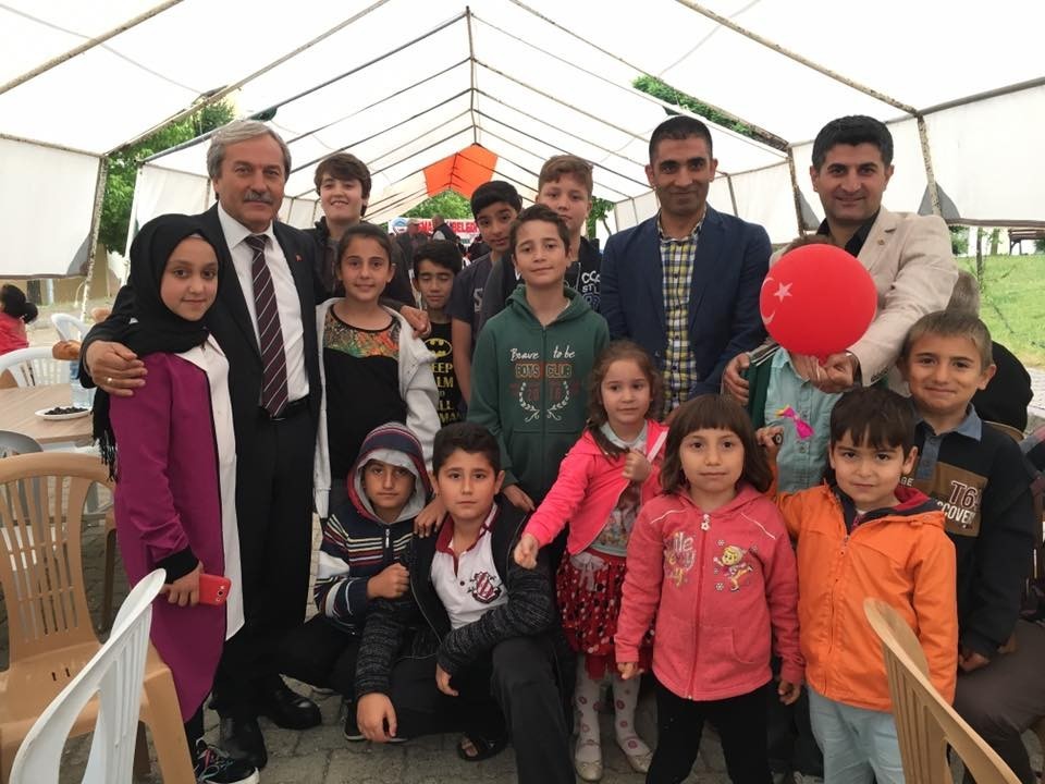 Başkan Şahin, orucunu TOKİ sakinleriyle açtı