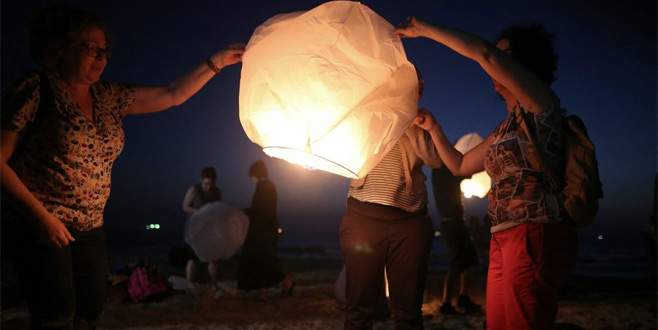 Fenerler Gazze semalarını aydınlattı