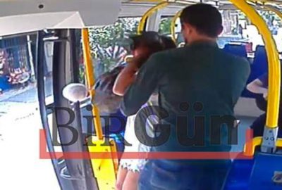 Şortlu kadına minibüste saldırı kamerada