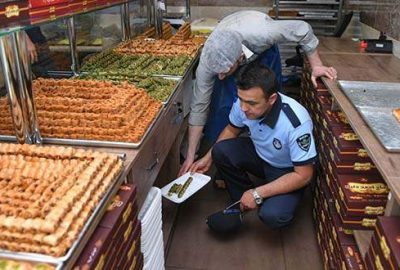 Bursa’da bayram öncesi zabıtadan tatlı imalathanelerine baskın