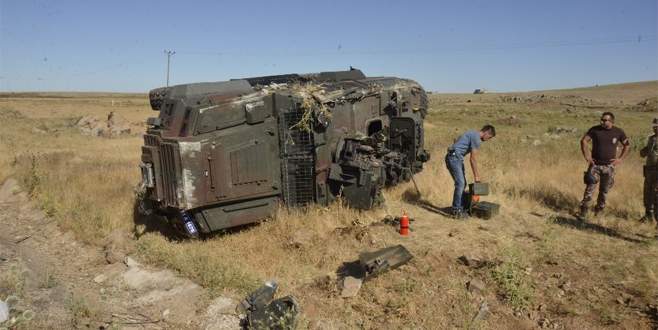 İki ilde zırhlı araçlar devrildi: 13 polis yaralandı