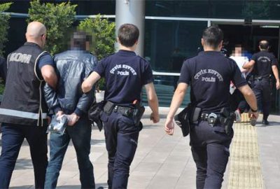 Bursa’da organize suç örgütü üyesi 3 kişi tutuklandı