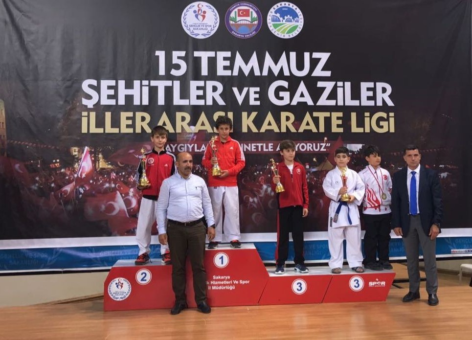 İhlas Koleji Karate Ligi’ni şampiyon bitirdi