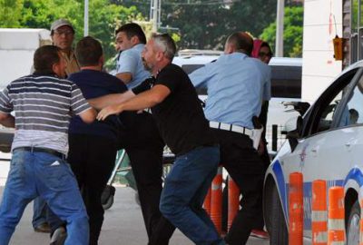 Kazadan sonra polise saldıran kişi tutuklandı