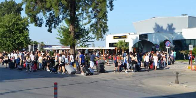 Yerli turist Midilli’ye akın etti