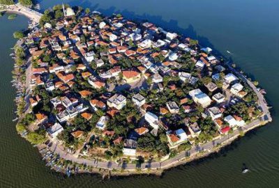 Gölyazı’da dünya hazırlığı: Araç yasak, trenle ada turu