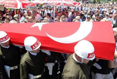 Şehide gözyaşlarıyla veda