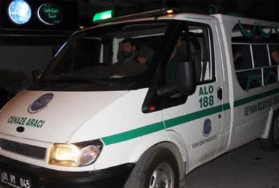 Kapısını çilingire açtırdığı evde arkadaşının cesedini buldu