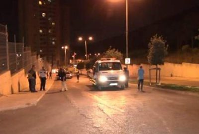 Camları açık araçta kanlar içinde bulundu