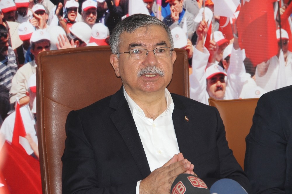 Bakan Yılmaz: “Sözleşmeli öğretmen uygulamamız devam edecektir”