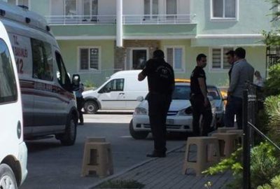 Polis memuru evinde ölü bulundu