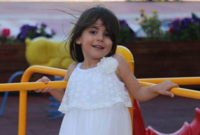 SMA hastası Elif tedavi olmayı bekliyor