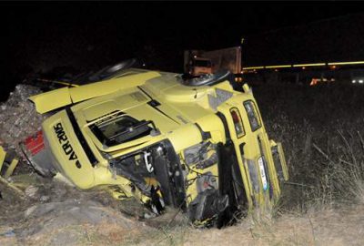 Bursa’da TIR kamyonete çarptı: 1 ölü, 1 yaralı