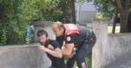 Polisten kaçmaya çalışan uyuşturucu zanlısı kıskıvrak yakalandı