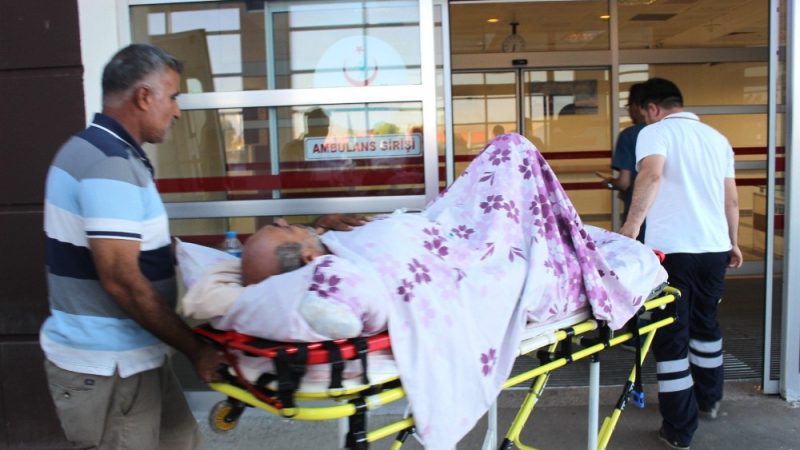 Adıyaman’da bir inşaatta çalışan işçinin üzerine halatı kopan trafo düştü.