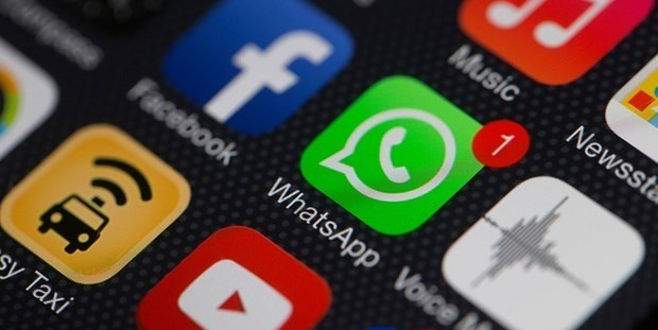 WhatsApp’a gece modu özelliği geliyor