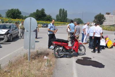 Bursa’da otomobil ile motosiklet çarpıştı: 2 yaralı