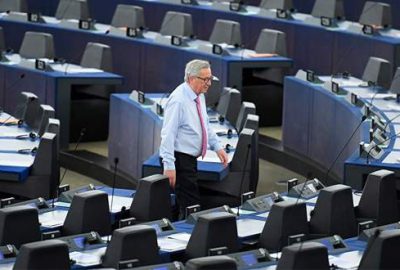 Juncker vekillere çattı: Gülünçsünüz
