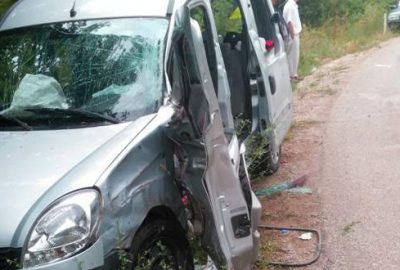 Bursa’da TIR’ın dorsesi hafif ticari araca çarptı: 1 ölü, 3 yaralı