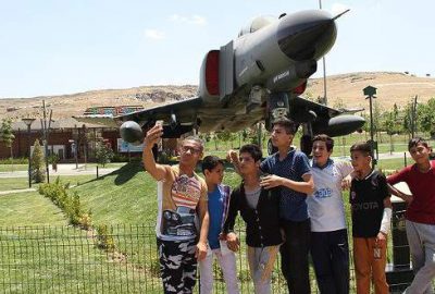 TSK'nın envanterden düşürülen F-4 tipi iki savaş uçağı, Gaziantep'te Şahinbey