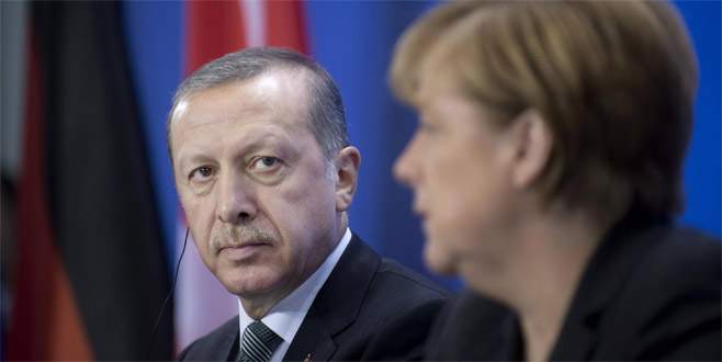 Cumhurbaşkanı Erdoğan: Almanya konuşmama izin vermeyerek intihar ediyor