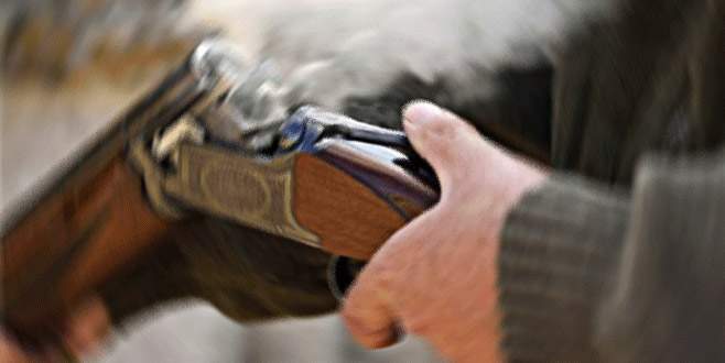 87 yaşında damat katili oldu, kızını da yaraladı