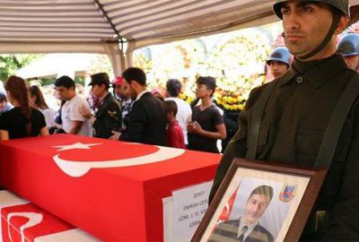 Şehit uzman çavuşa gözyaşlarıyla veda